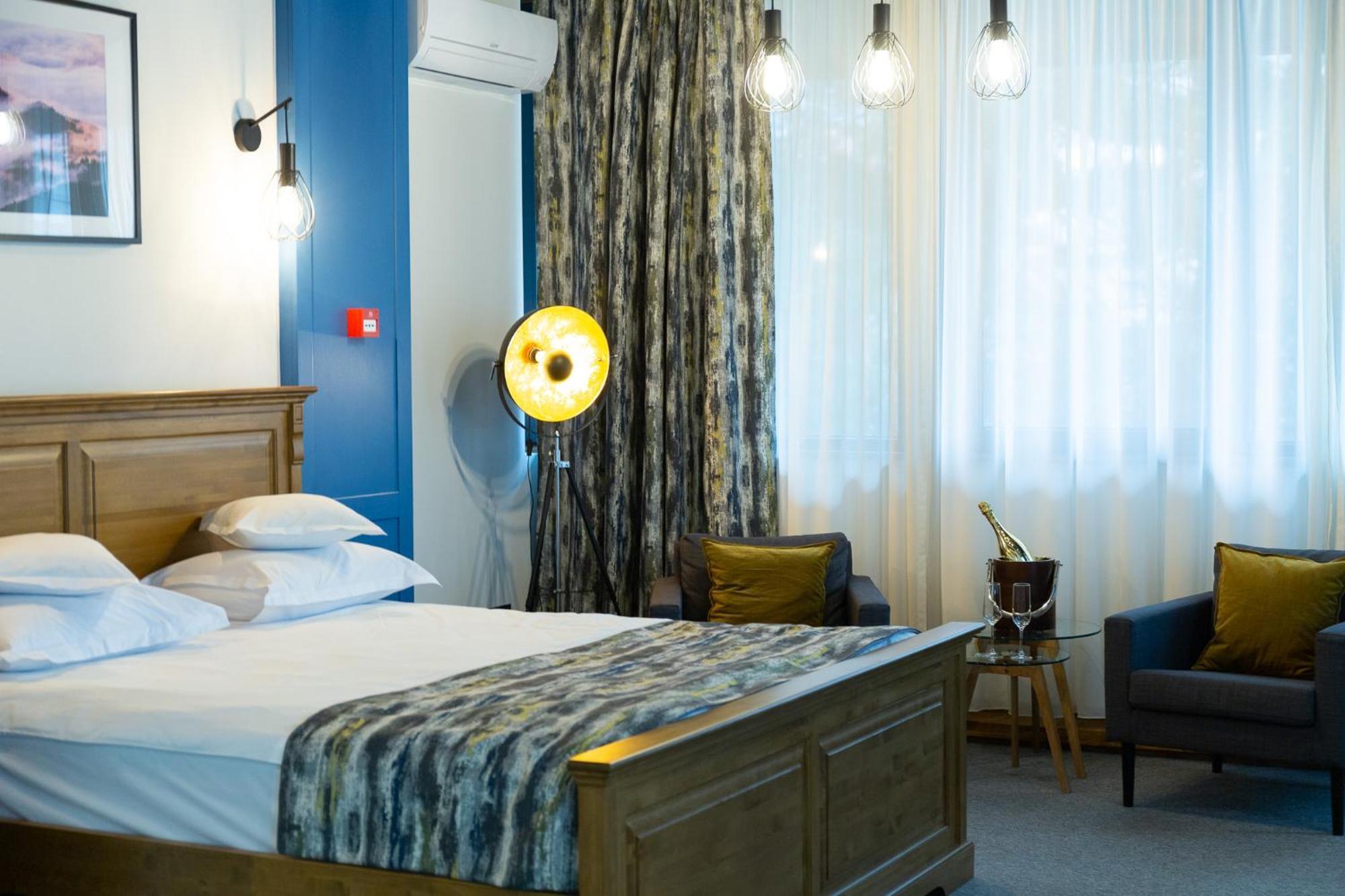 Kaban Boutique - 5Star Central Villa In Vatra Dornei Exterior photo