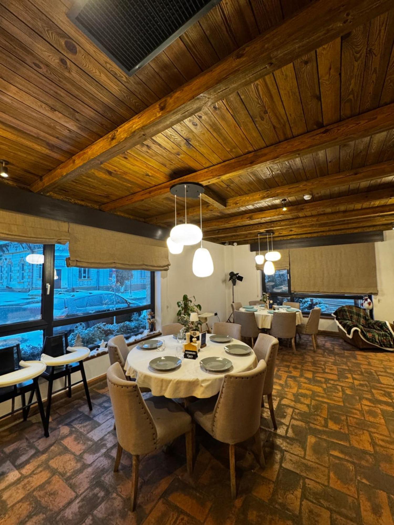 Kaban Boutique - 5Star Central Villa In Vatra Dornei Exterior photo