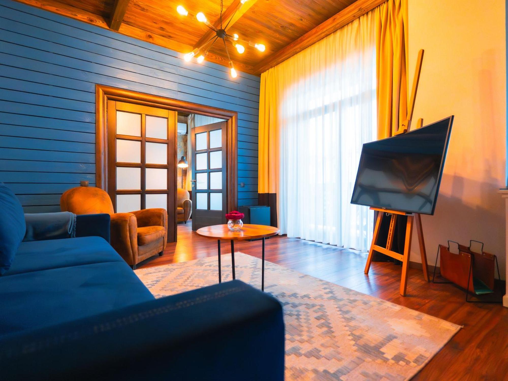 Kaban Boutique - 5Star Central Villa In Vatra Dornei Exterior photo