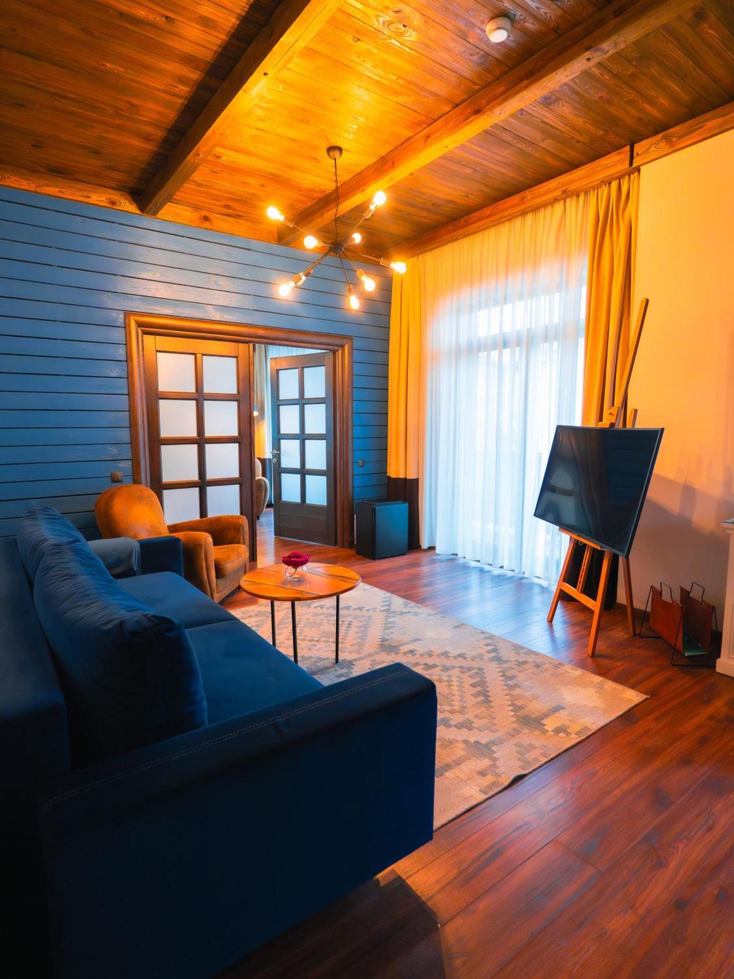 Kaban Boutique - 5Star Central Villa In Vatra Dornei Exterior photo